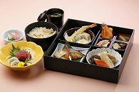 松花堂弁当「ゆり」